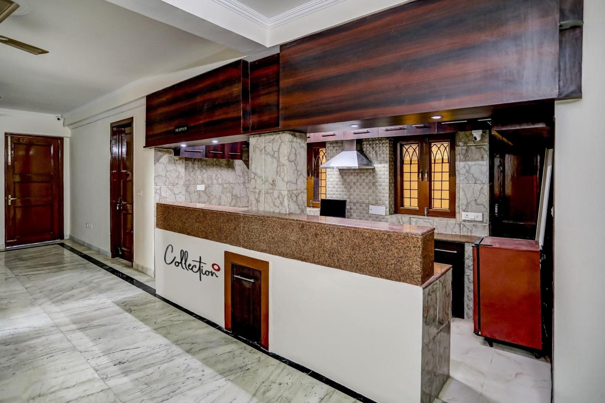 Capital O Uk House Residency Hotel Gurgaon Exterior photo
